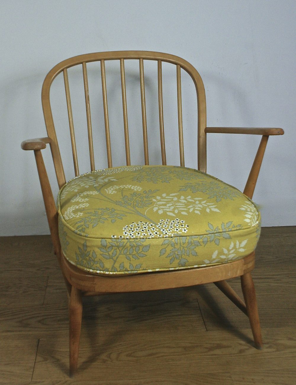 A 1950’s Ercol cottage easy chair in ‘Cow Parsley’ by Sanderson - Image 2