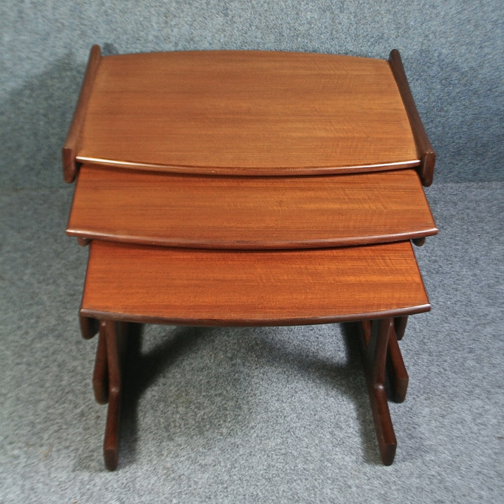 Nest of vintage 1960’s teak GPlan coffee tables. - Image 4