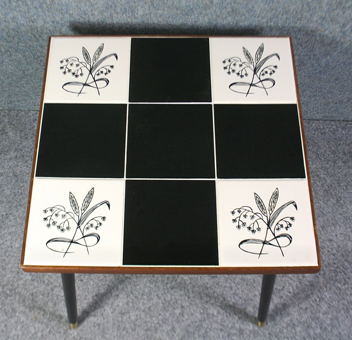 A 1950’s square black and white tiled coffee table - Image 2