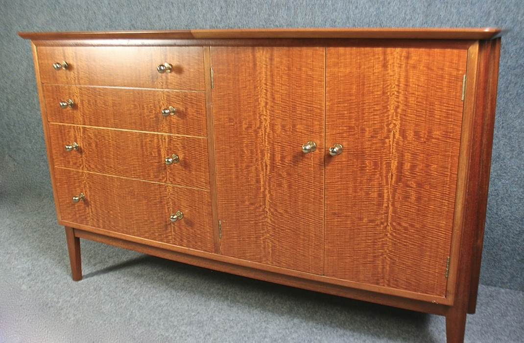 A 1950’s ‘Carousel’ sideboard by Gimson and Slater in beautiful flame-wood - Image 5