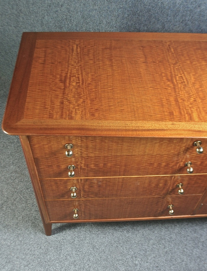 A 1950’s ‘Carousel’ sideboard by Gimson and Slater in beautiful flame-wood - Image 4