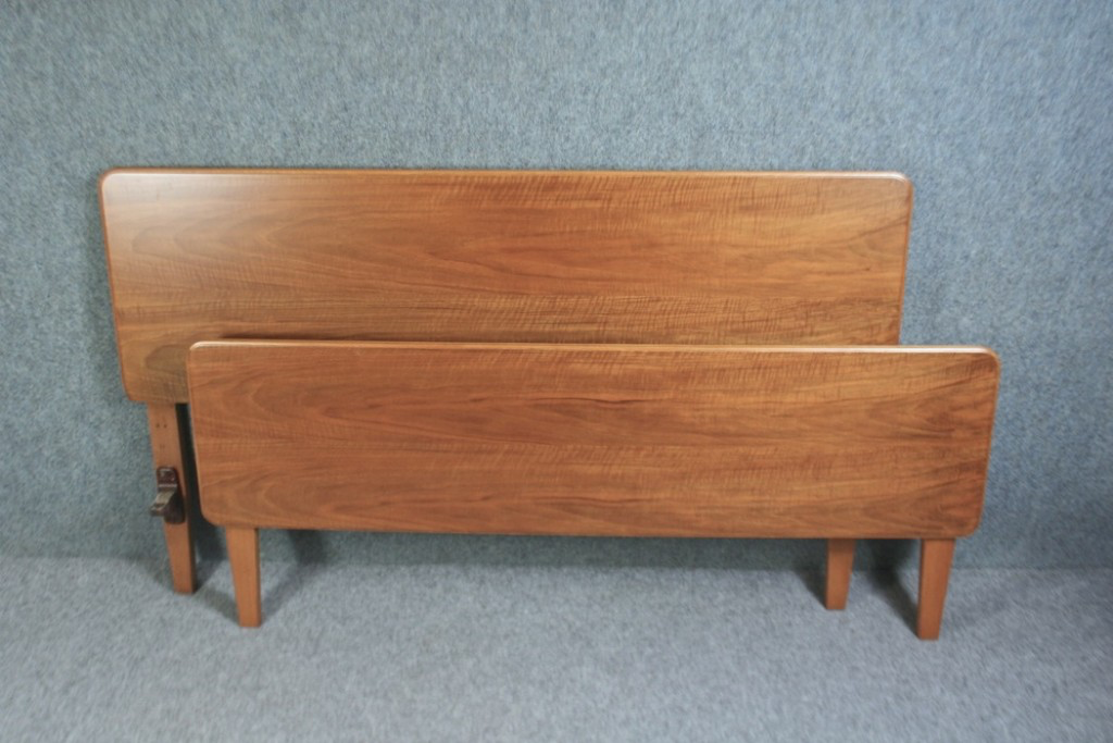 A 1950’s Gordon Russell walnut double bed frame - Image 3