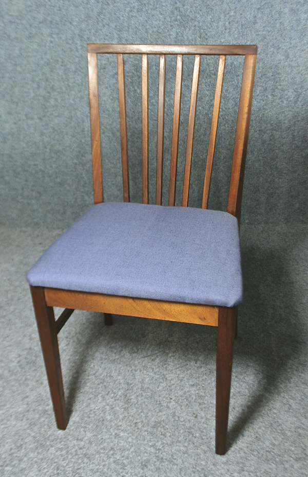 Four 1960's Vanson chairs. - Image 3