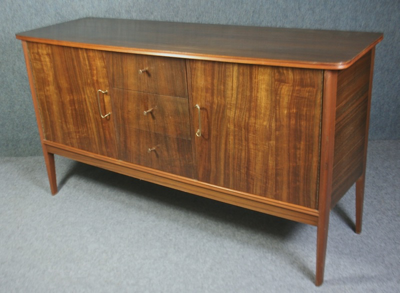 A 1950’s Vanson sideboard in walnut by Peter Hayward - Image 5
