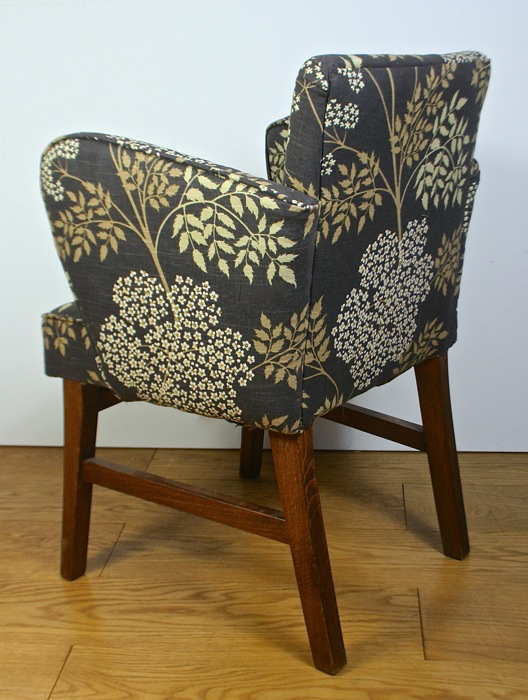 A 1950’s arm chair in ‘Cow Parsley’ by Sanderson - Image 4