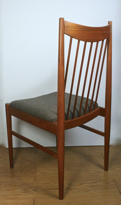 An 1950’s Danish Arne Vodder teak chair model number 422 for Sibast. - Image 6