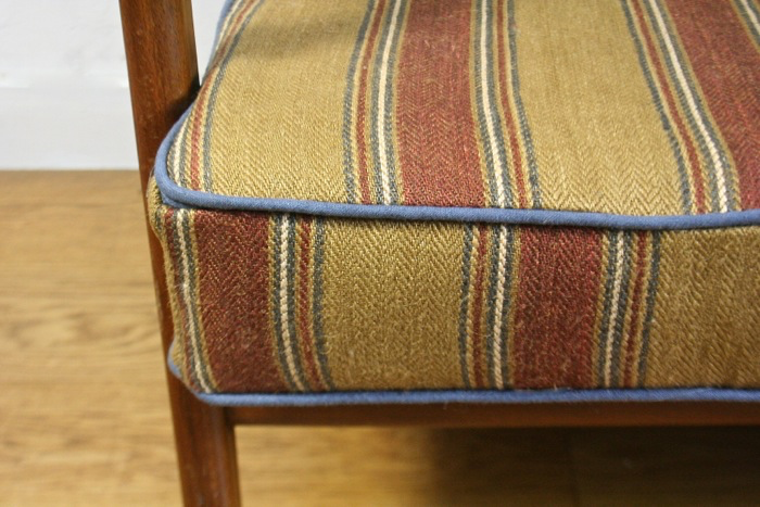 ON HOLD .A Danish ‘flat pack’ sofa by Peter Hvidt and Orla Molgaard Nielsen for France and Daverkosen - Image 4