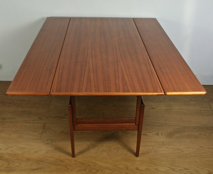 A mid-century metamorphic table - Image 2