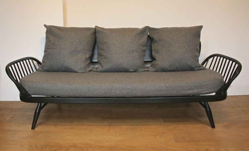 A mid-century Ercol ebonised studio couch/sofa bed - Image 2