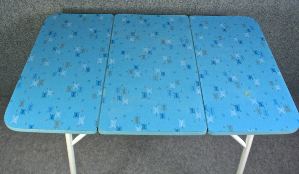 Blue Formica 1950s extending kitchen table - Image 3