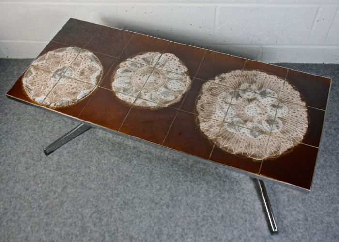 A 1960s abstract tiled top coffee table with chrome legs - Image 3
