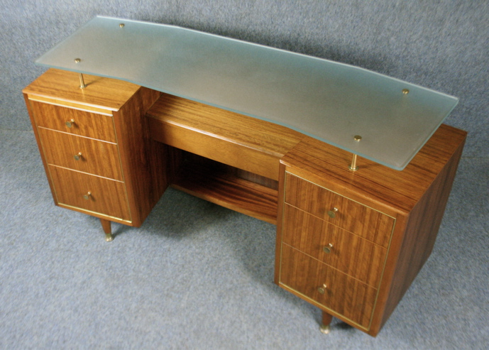 A 1950’s kneehole desk or dressing table by Claude Gibbs for Herbert Gibbs - Image 4