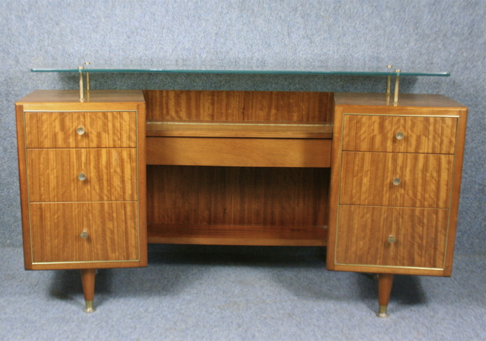 A 1950’s kneehole desk or dressing table by Claude Gibbs for Herbert Gibbs - Image 3