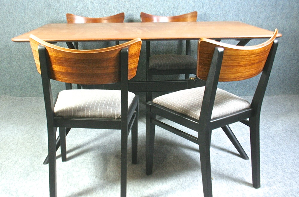 Vintage 1960’s G Plan dining table model 341 and 4 chairs. - Image 5