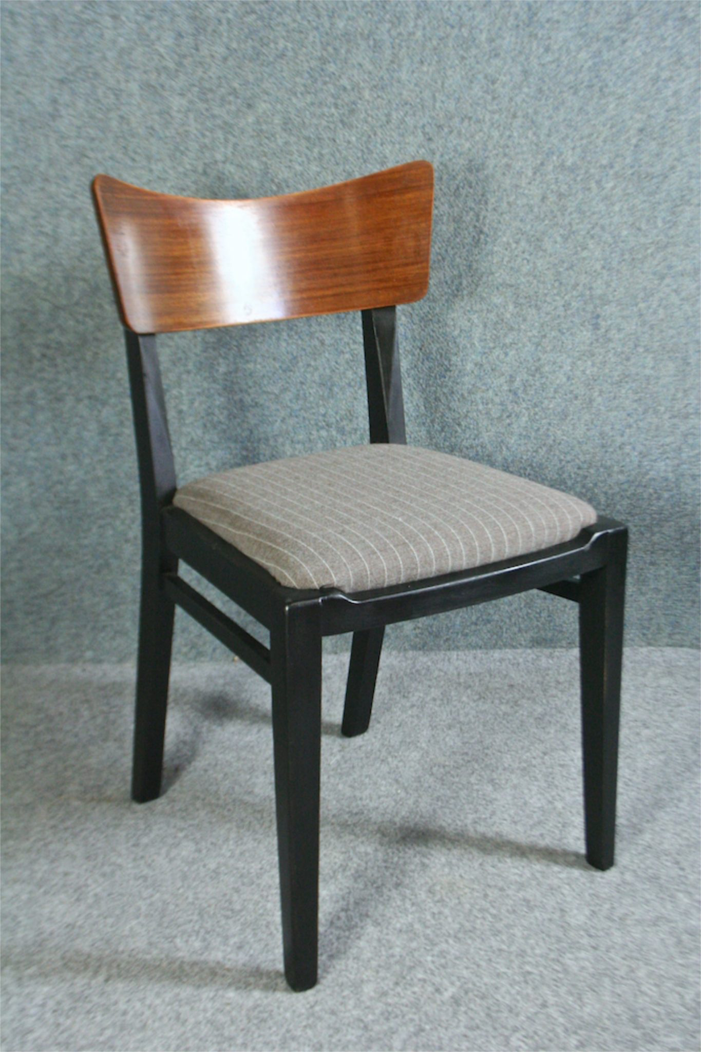 Vintage 1960’s G Plan dining table model 341 and 4 chairs. - Image 2