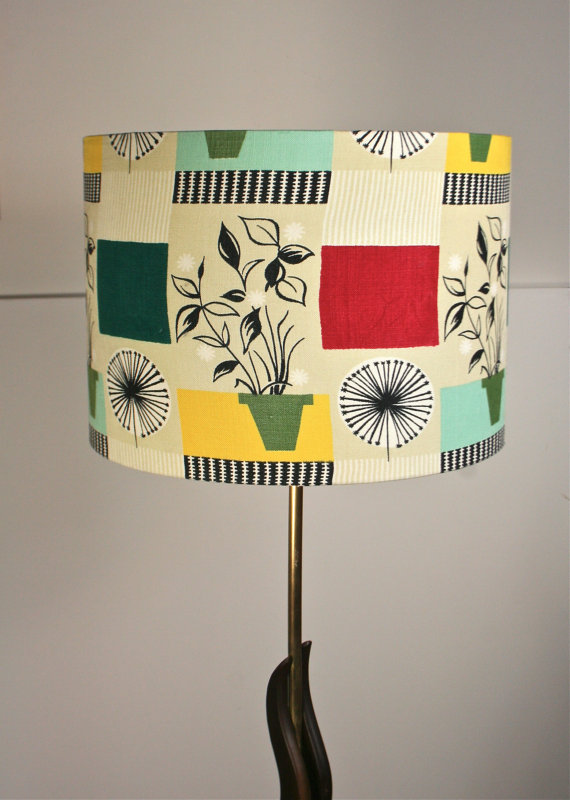 Handmade lampshade using vintage 1950's homestyle fabric. - Image 2