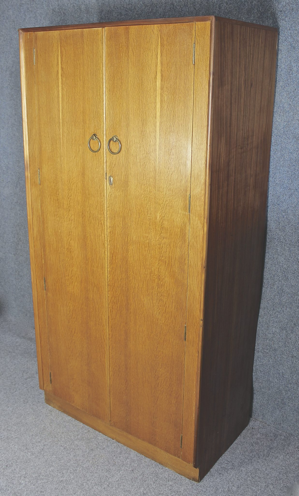 A CWS gentlemans double wardrobe - Image 3