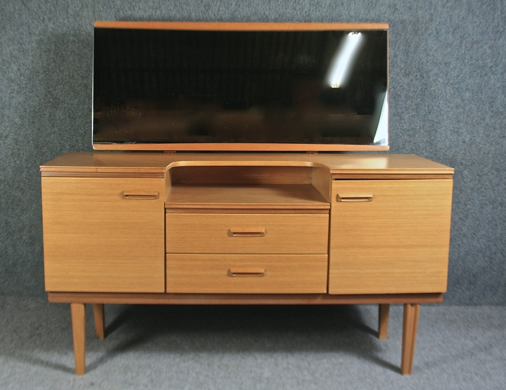 A 1960’s light oak dressing table - Image 6