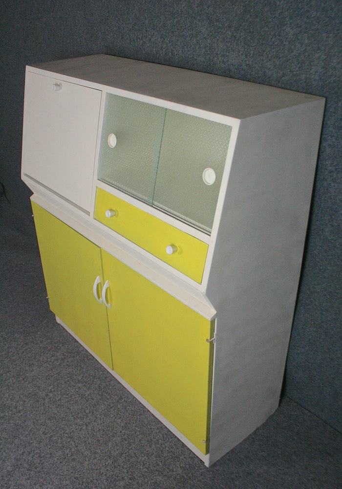 A 1950s kitchen cabinet by Remploy - Image 5