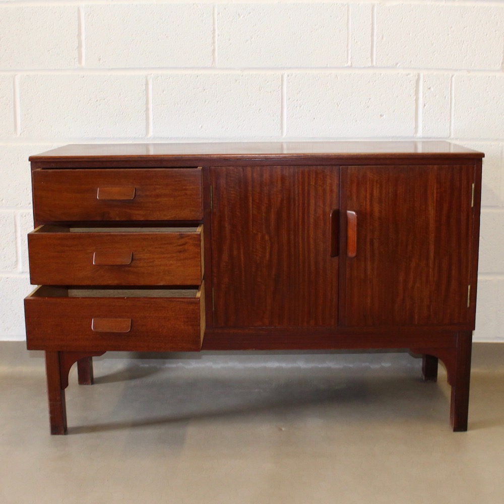 A 1950's mahogany sideboard - Image 2