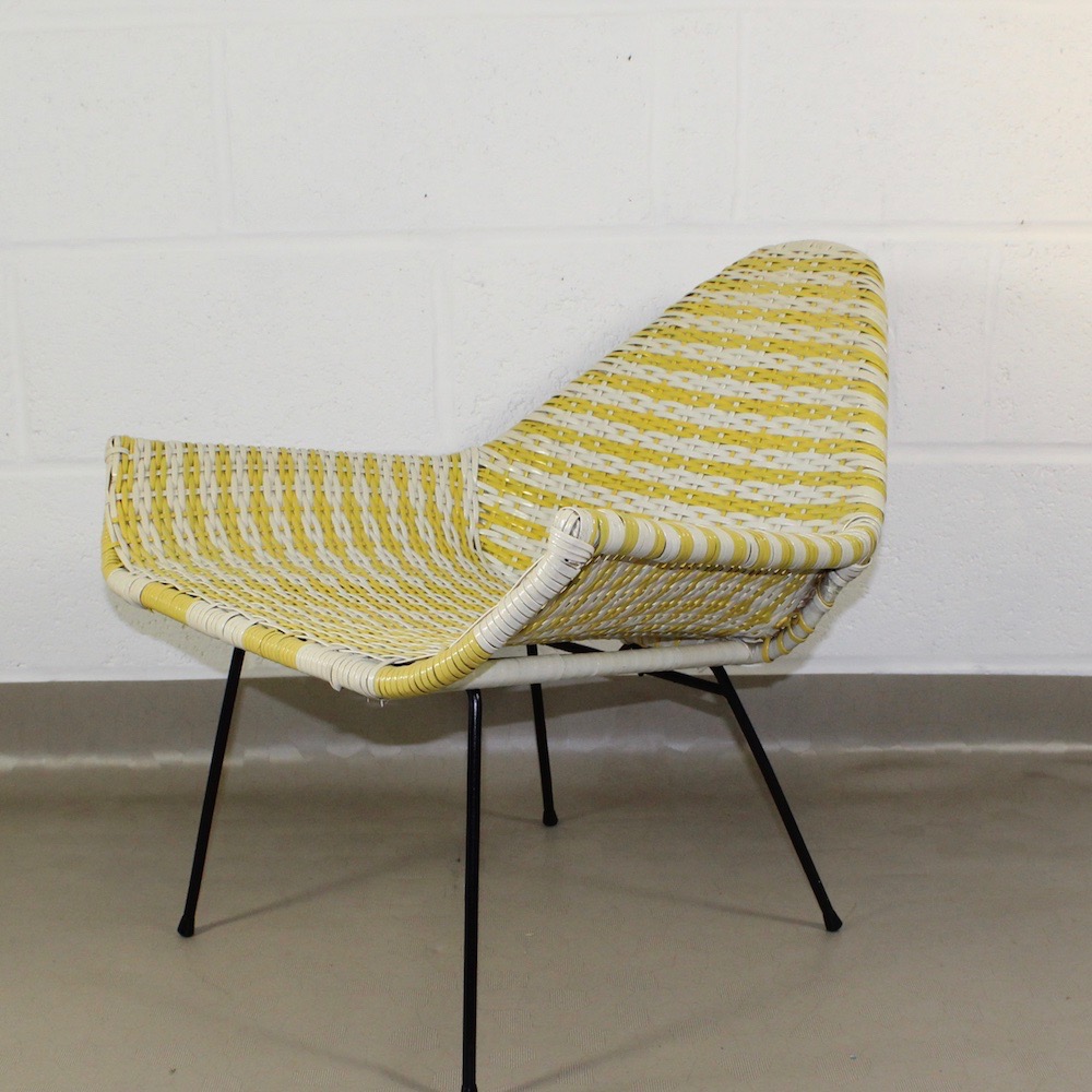 A Mid-century woven basket chair in yellow and white - Image 6