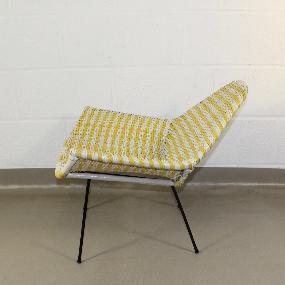 A Mid-century woven basket chair in yellow and white - Image 5