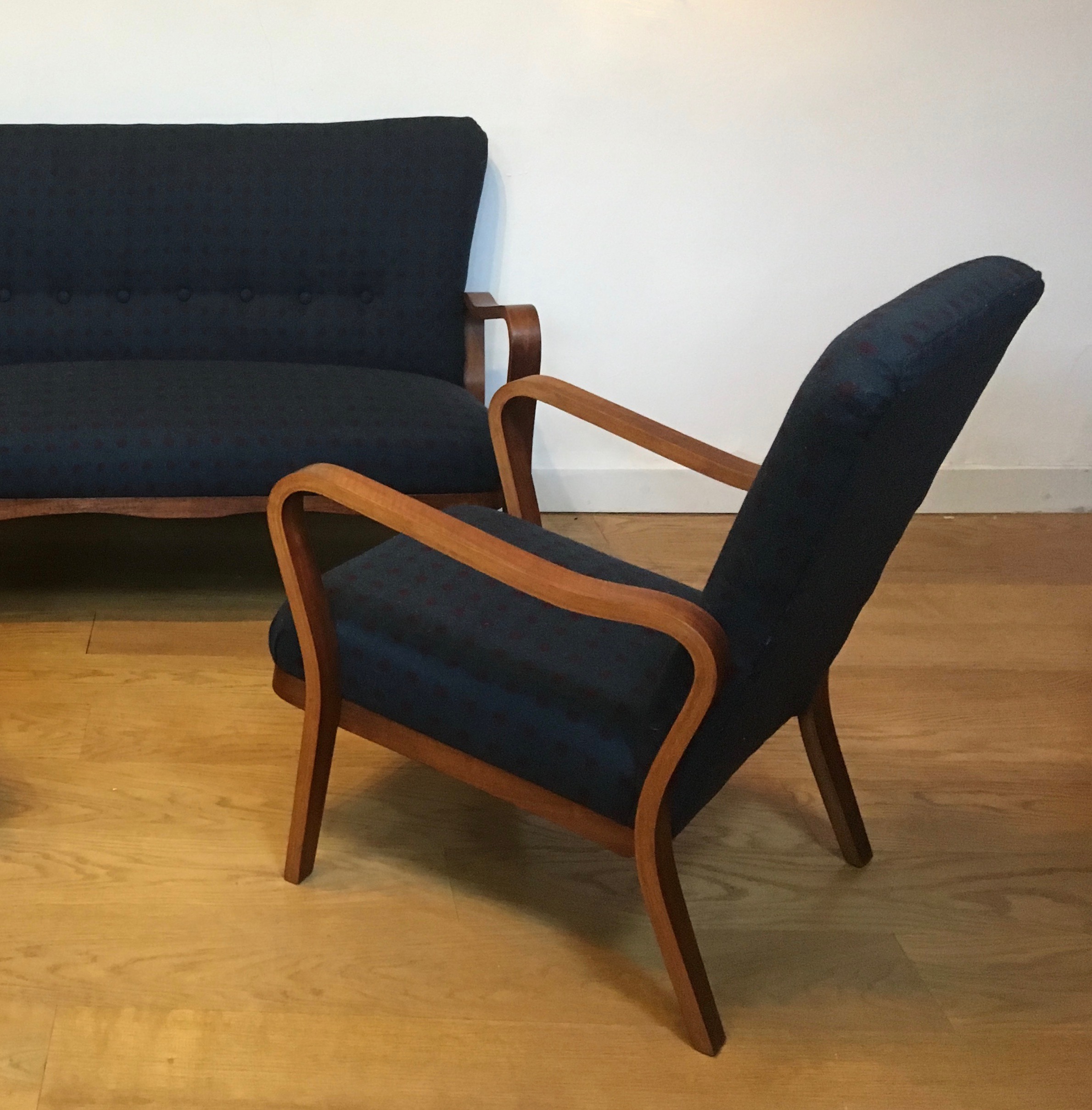 A Vary rare mid century Eric Lyons/ G A Jenkins Tecta range sofa and chairs for Packet Furniture Ltd - Image 7