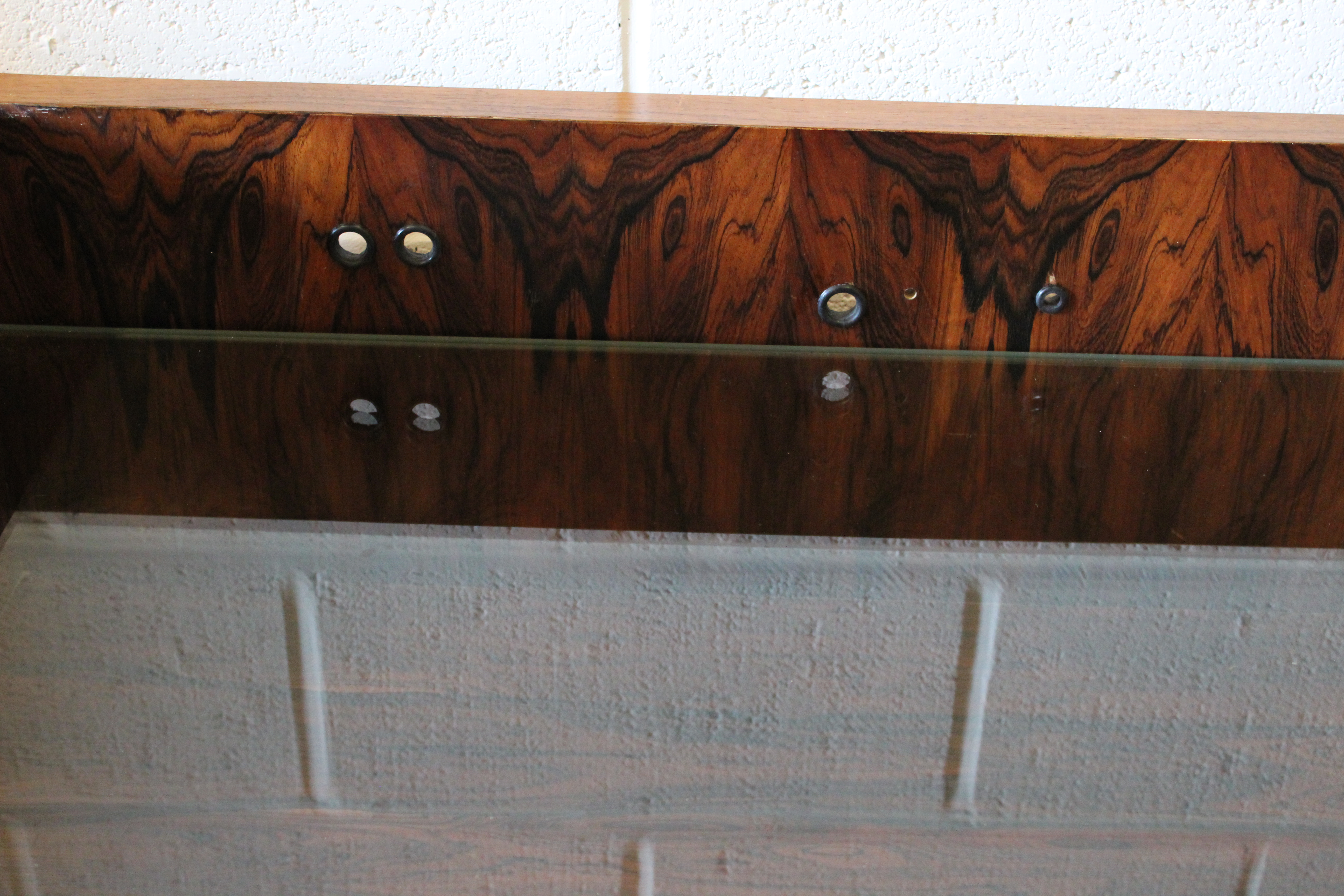 A 1970's unique Merrow Associates rosewood hifi unit record cabinet. - Image 4