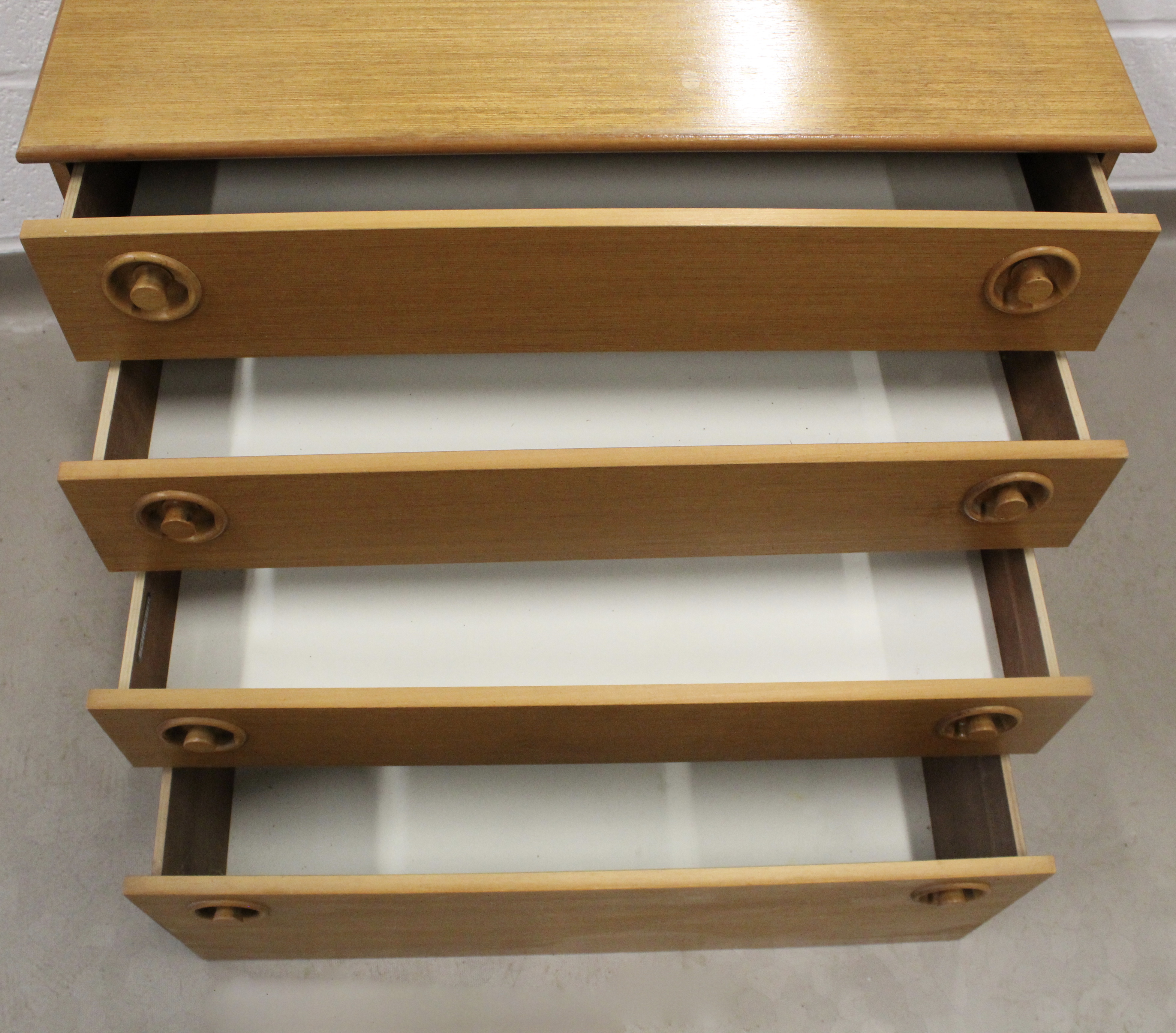A 1960's Schreiber dressing table - Image 3