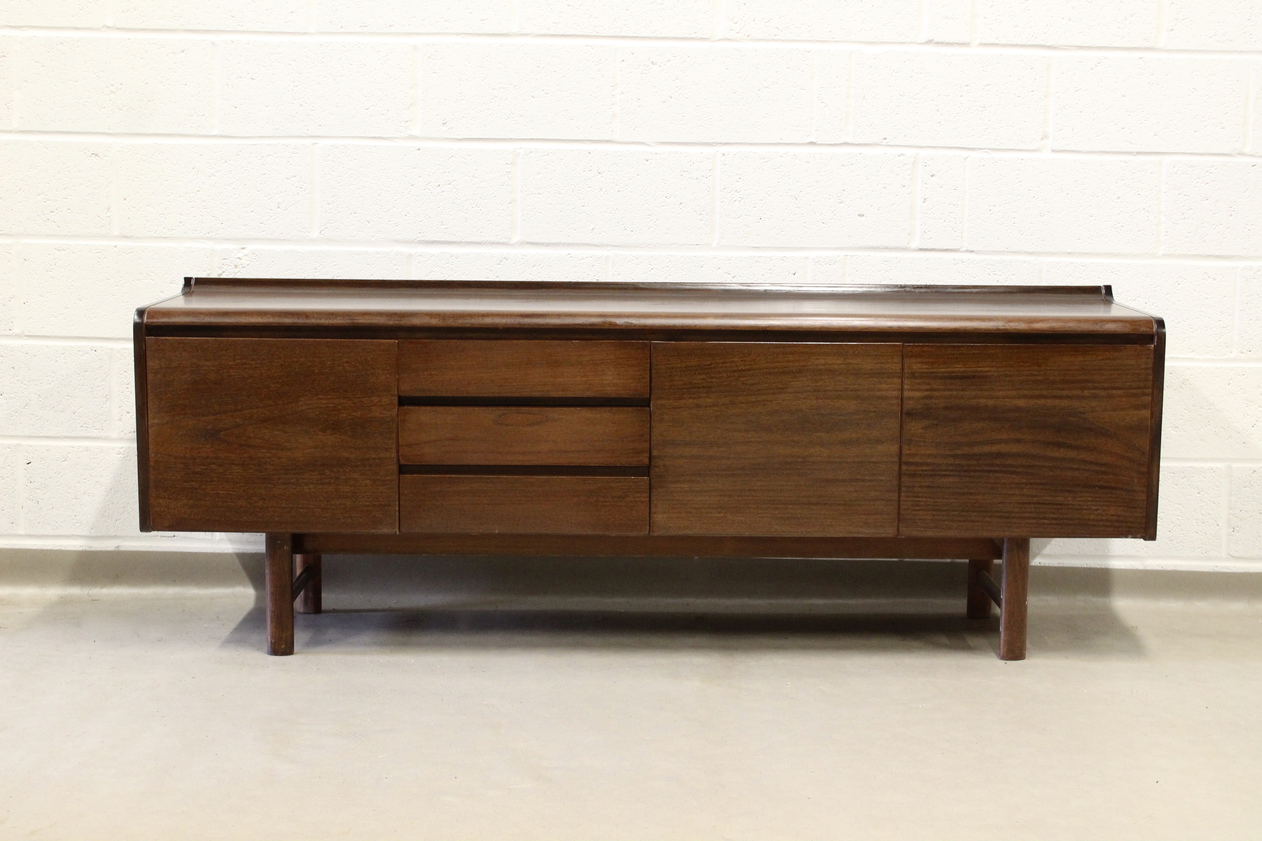 A 1960's White and Newton curved back lip sideboard . - Image 3