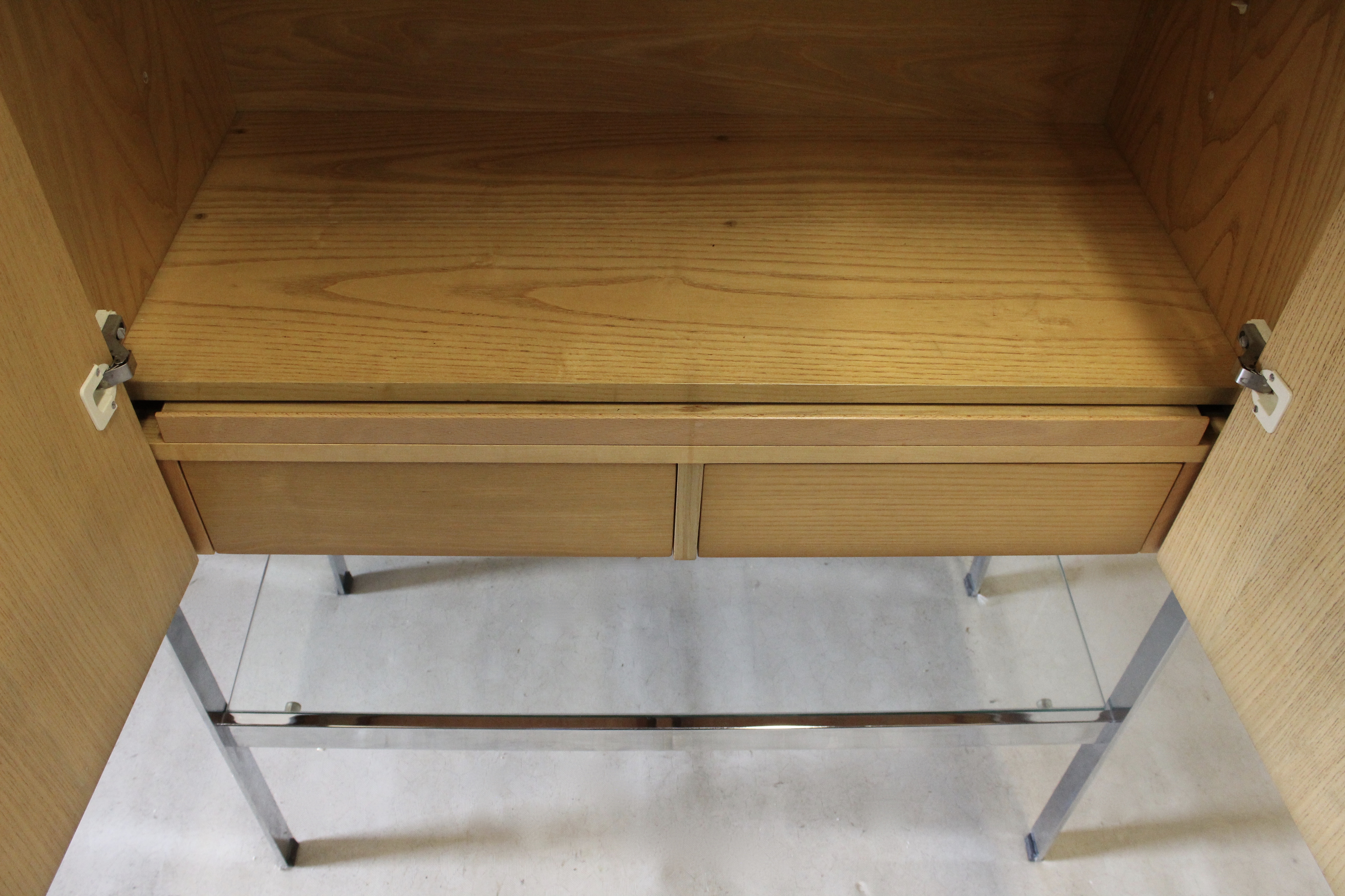 A 1970's Merrow Associates rosewood cocktail cabinet. - Image 6