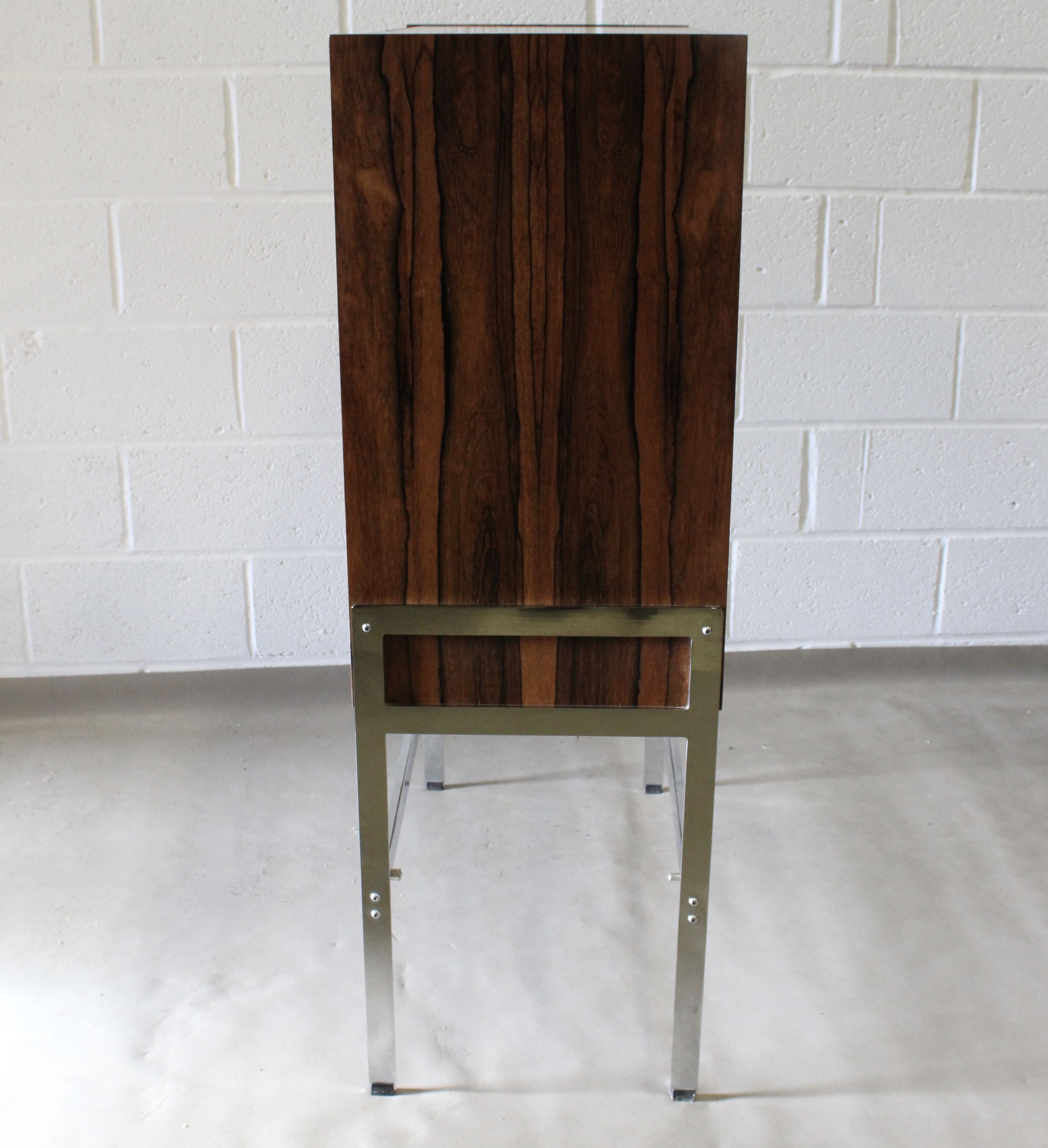 A 1970's Merrow Associates rosewood cocktail cabinet. - Image 3
