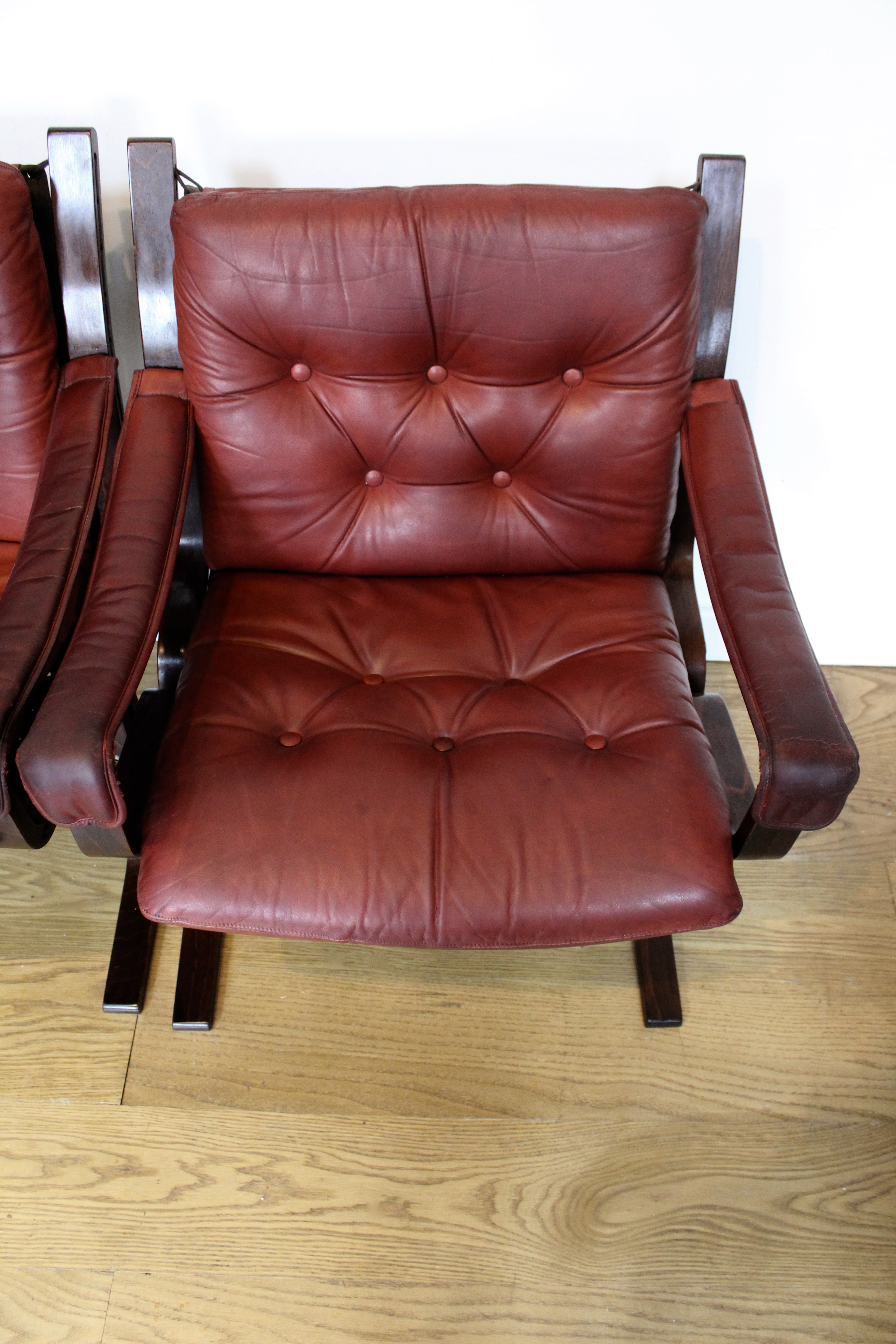A pair of leather 1960's Siesta chairs by Ingmar Relling for Westnofa made in Norway. - Image 8