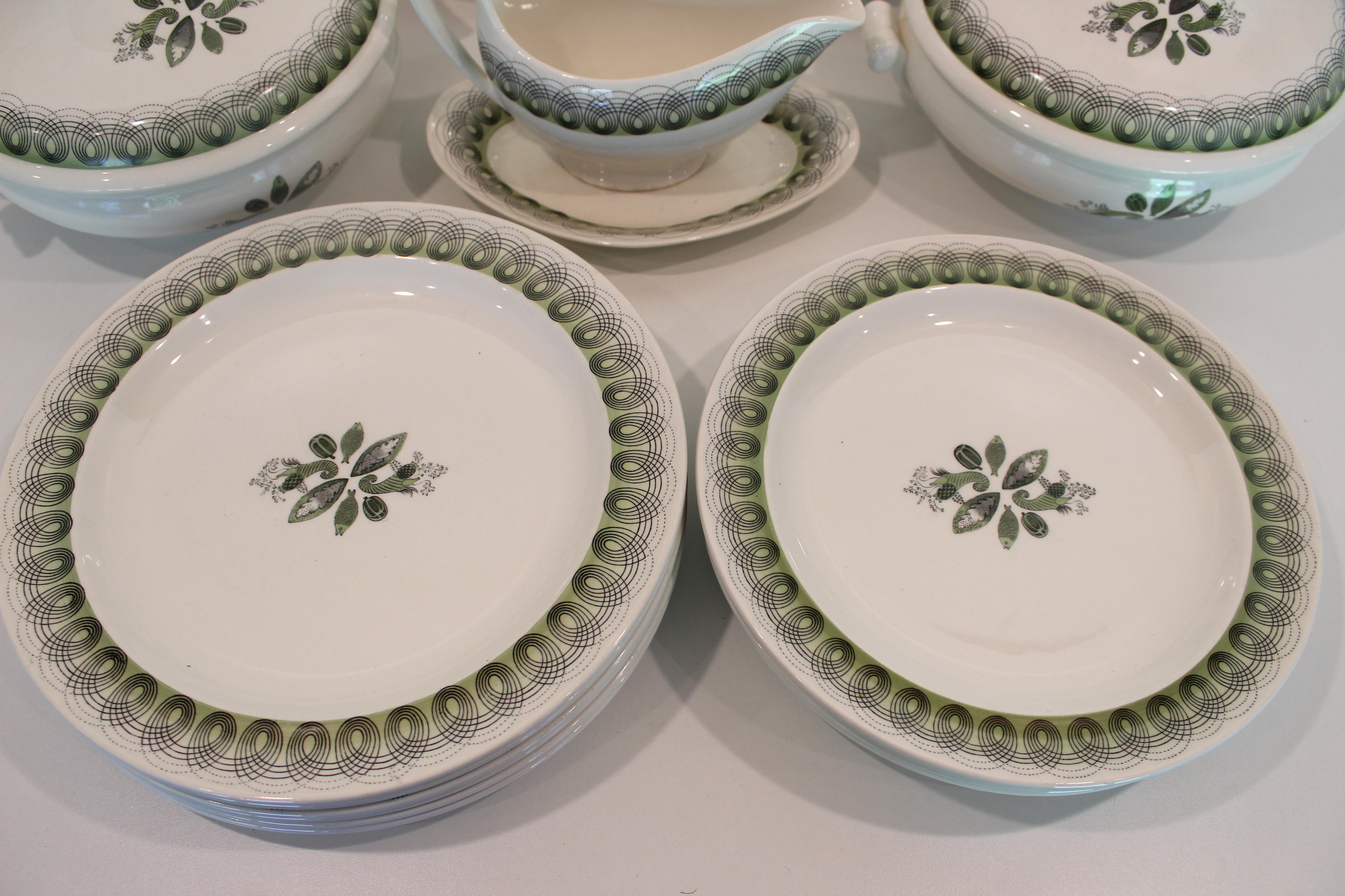 A lovely rare Eric Ravilious Persephone (Harvest festival) Wedgwood dinner service marked TL155B. - Image 10