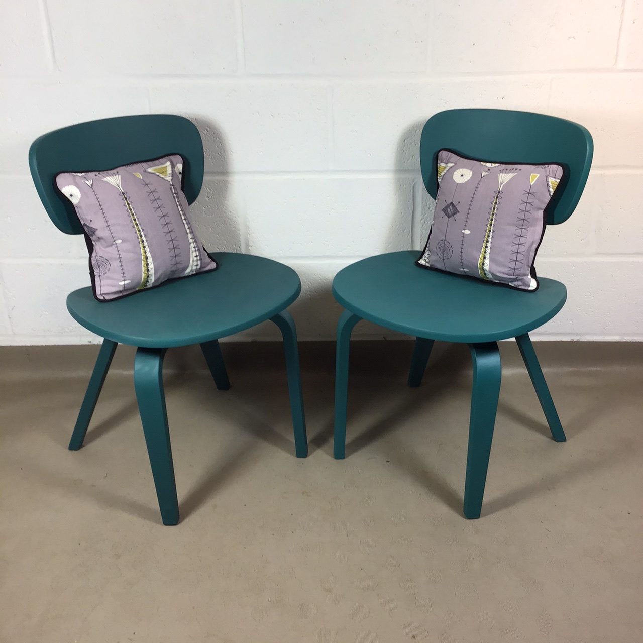 Two upcycled Thonet style bent plywood chairs - Image 7
