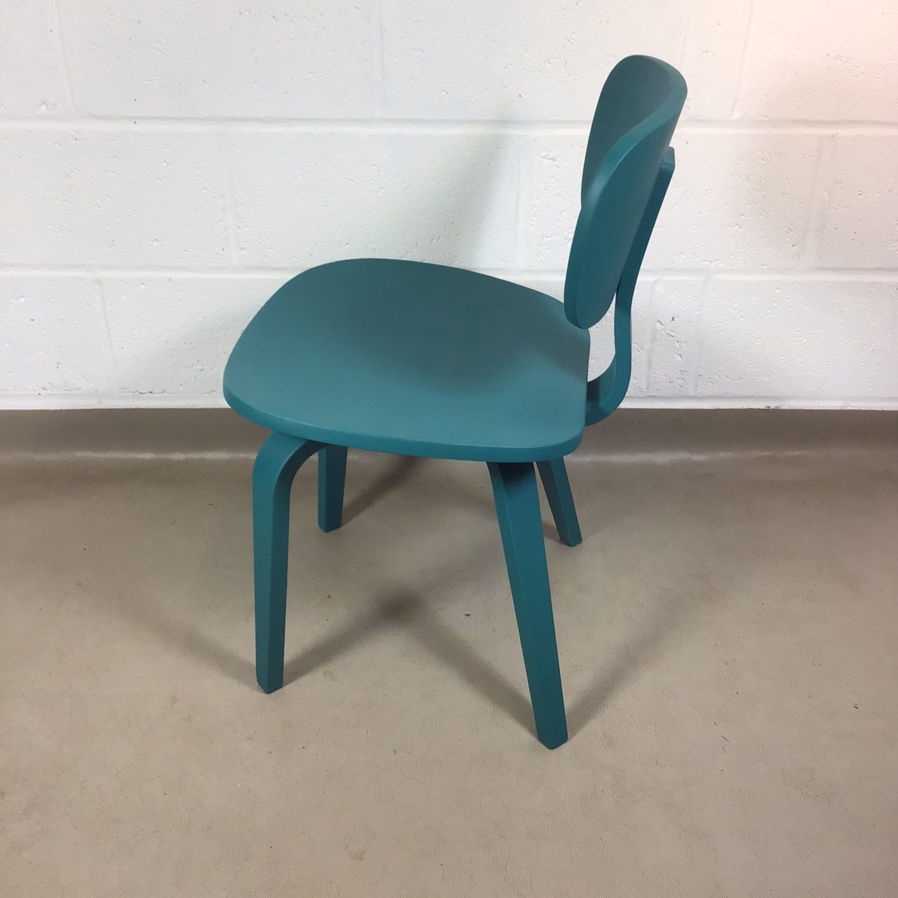 Two upcycled Thonet style bent plywood chairs - Image 2