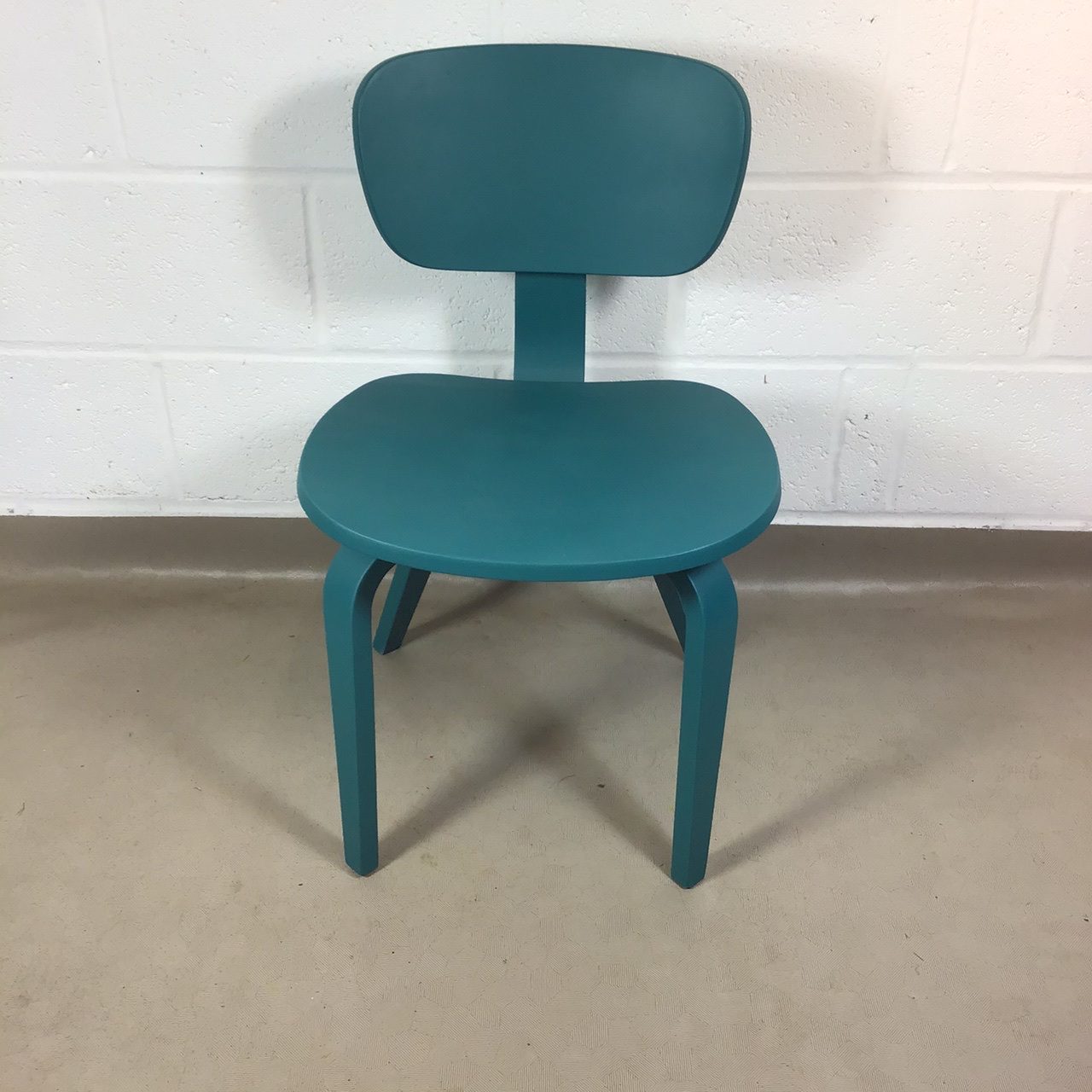 Two upcycled Thonet style bent plywood chairs - Image 5