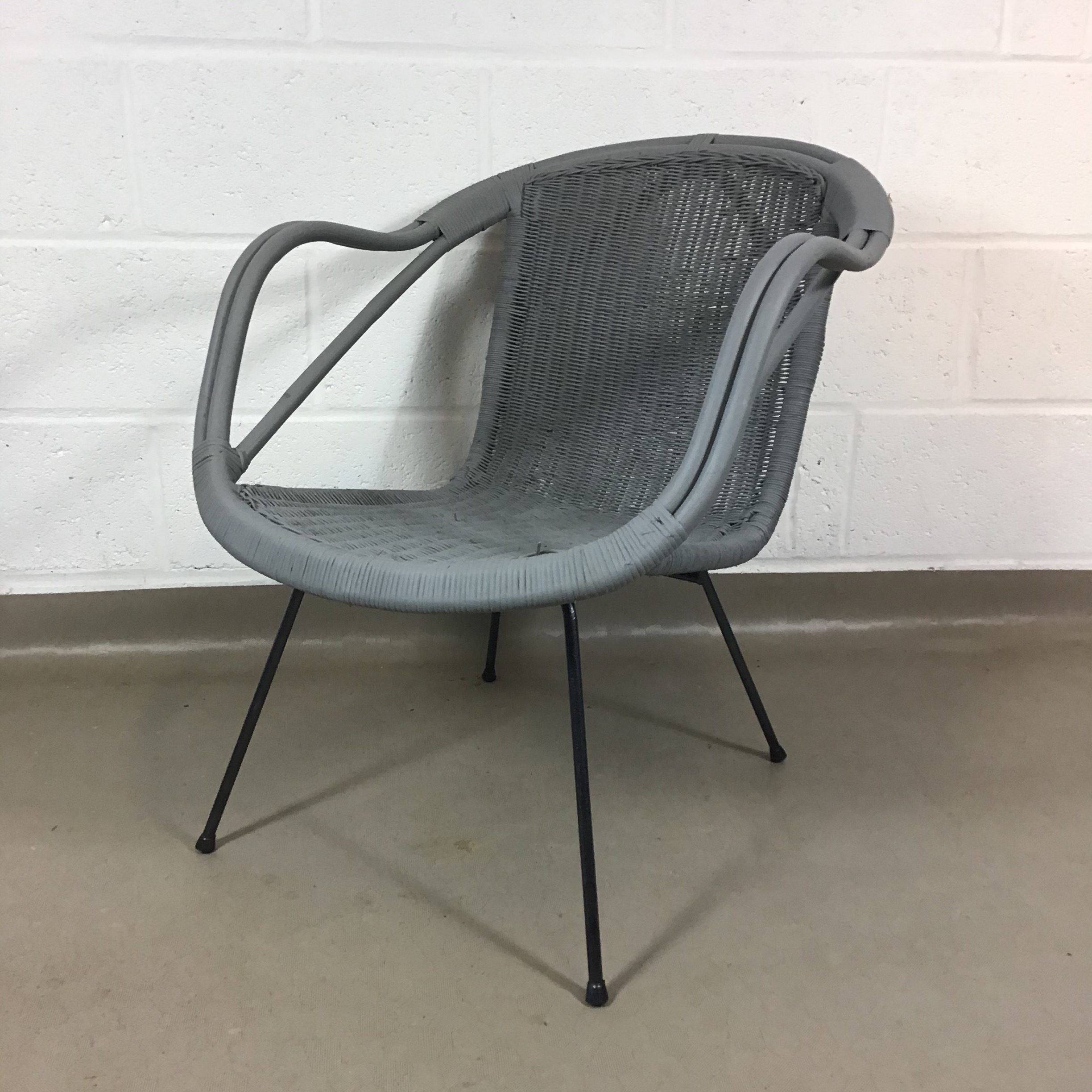 A lovely up cycled 1960s basket chair. - Image 4