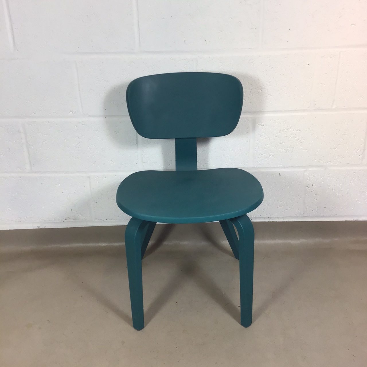 Two upcycled Thonet style bent plywood chairs - Image 15