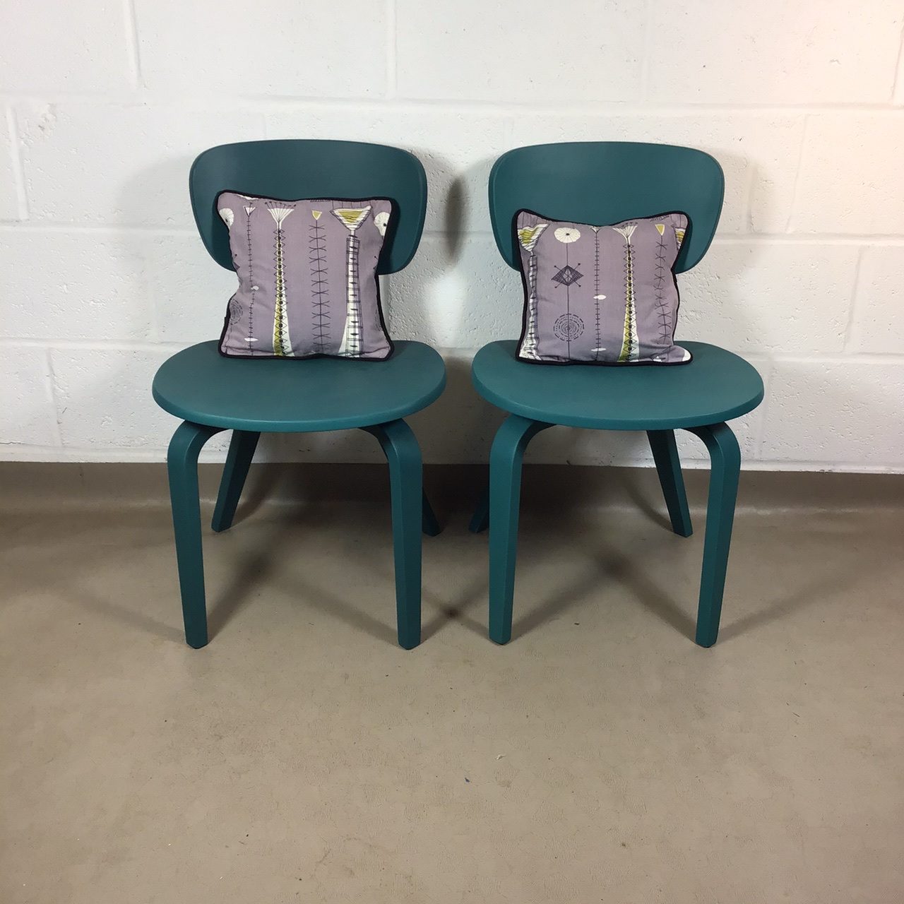 Two upcycled Thonet style bent plywood chairs - Image 9