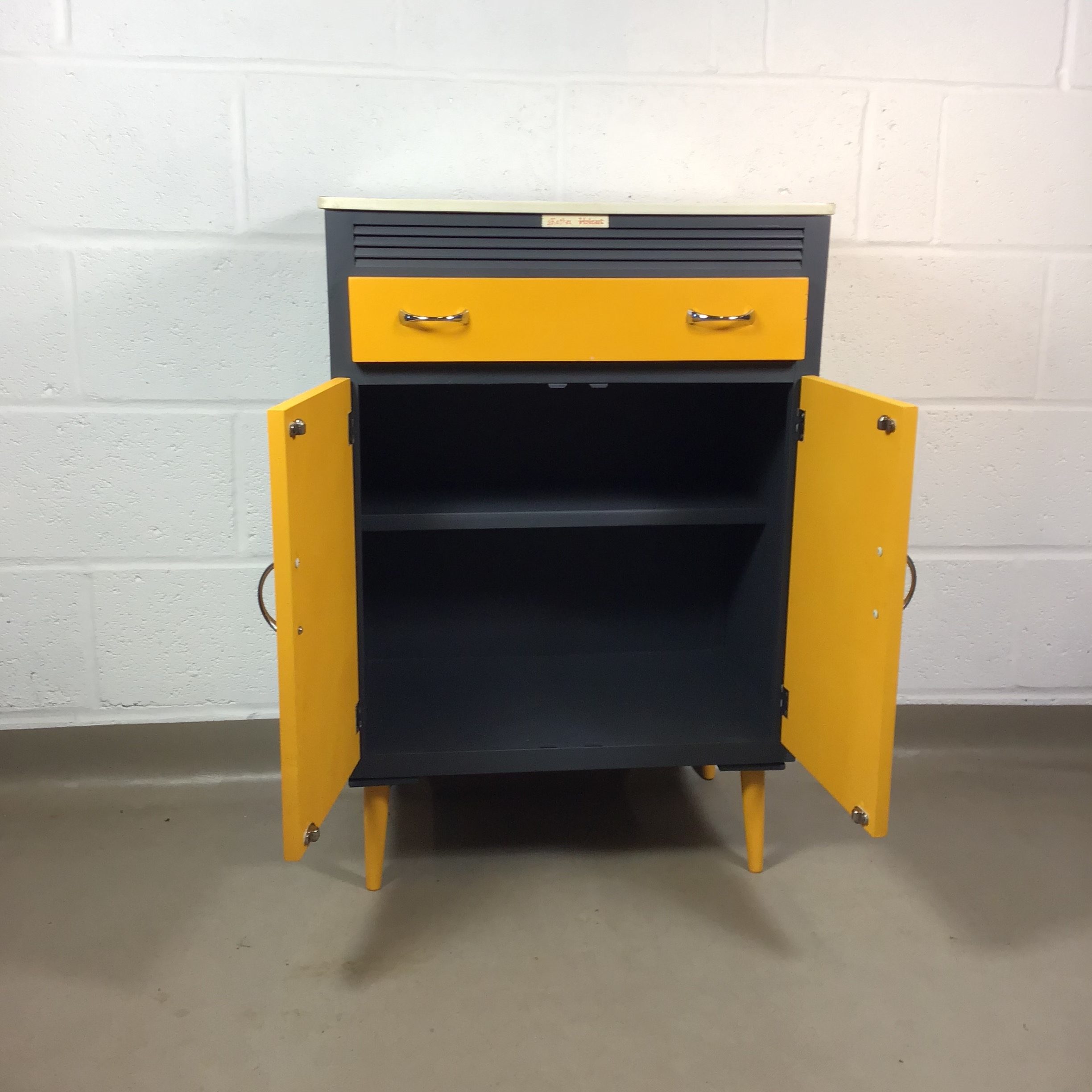 An up cycled 1950’s kitchen unit larder. - Image 7