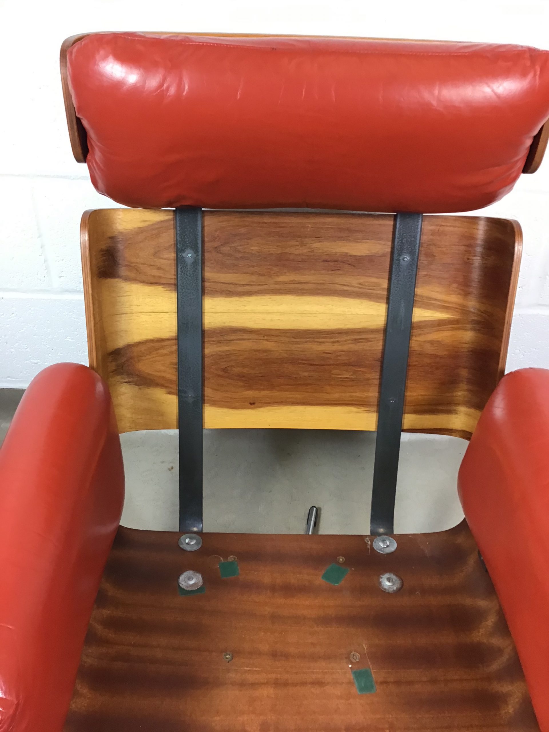 A 1960s/ 70s Guy Rogers teak and leather swivel chair. - Image 10