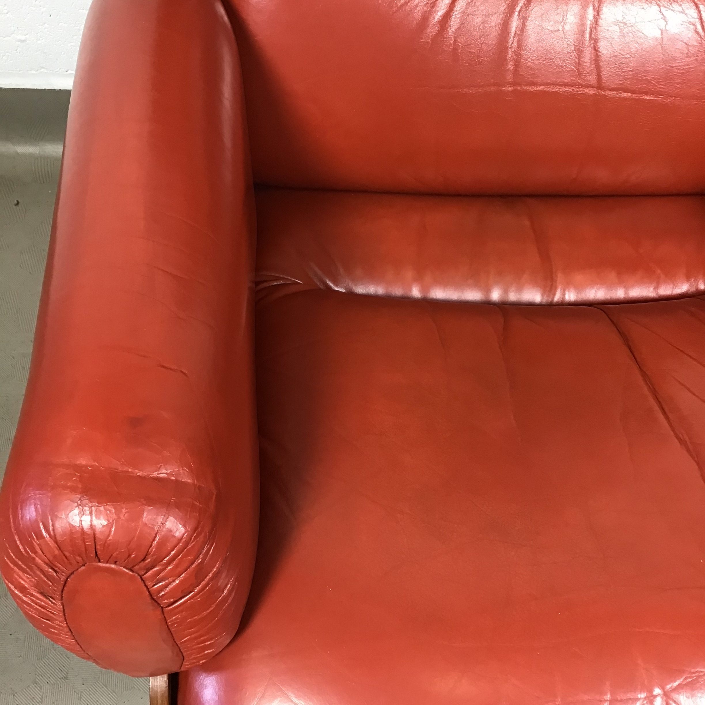A 1960s/ 70s Guy Rogers teak and leather swivel chair. - Image 8