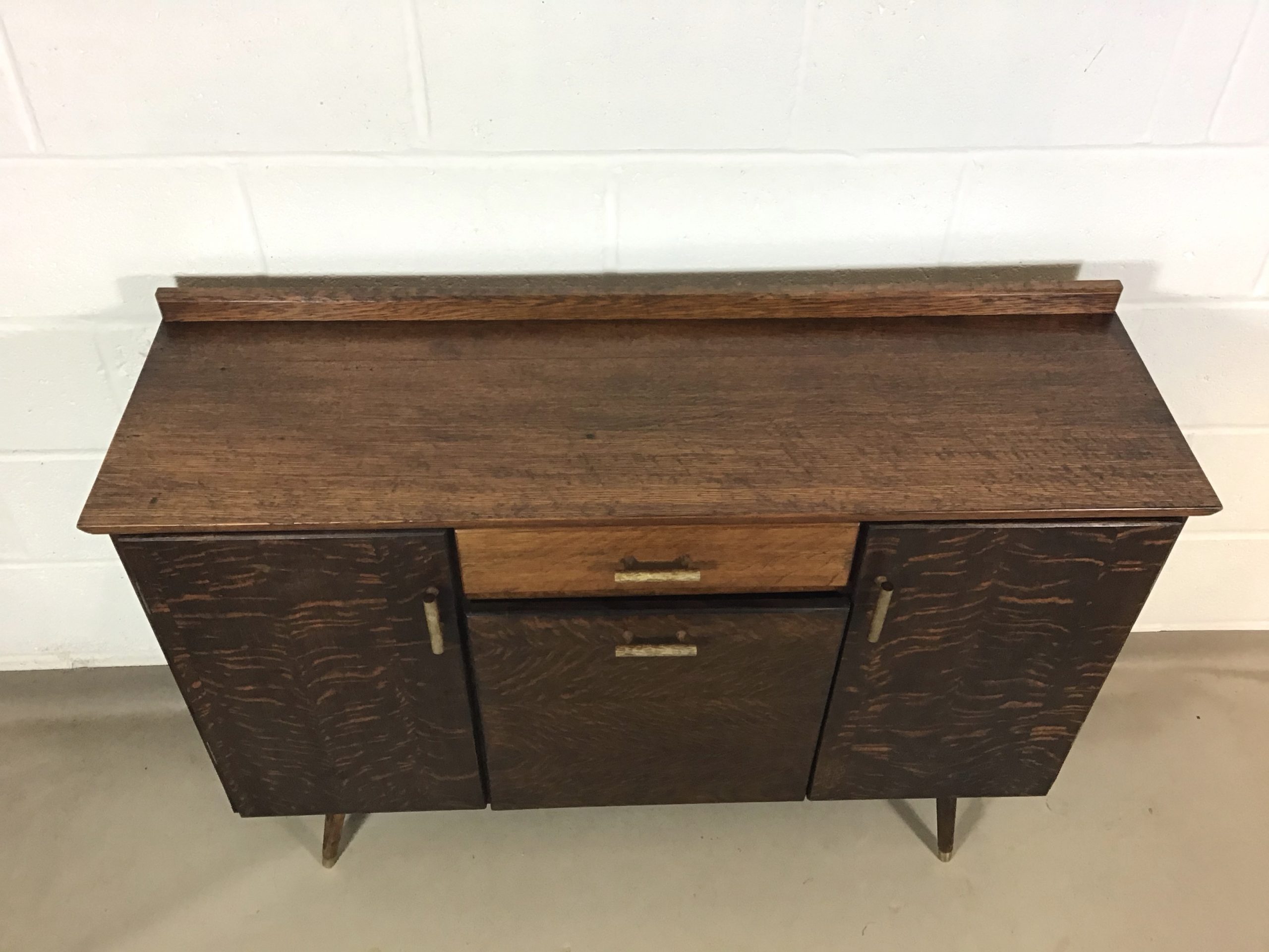 A 1950's oak sideboard with original celluloid handles - Image 8