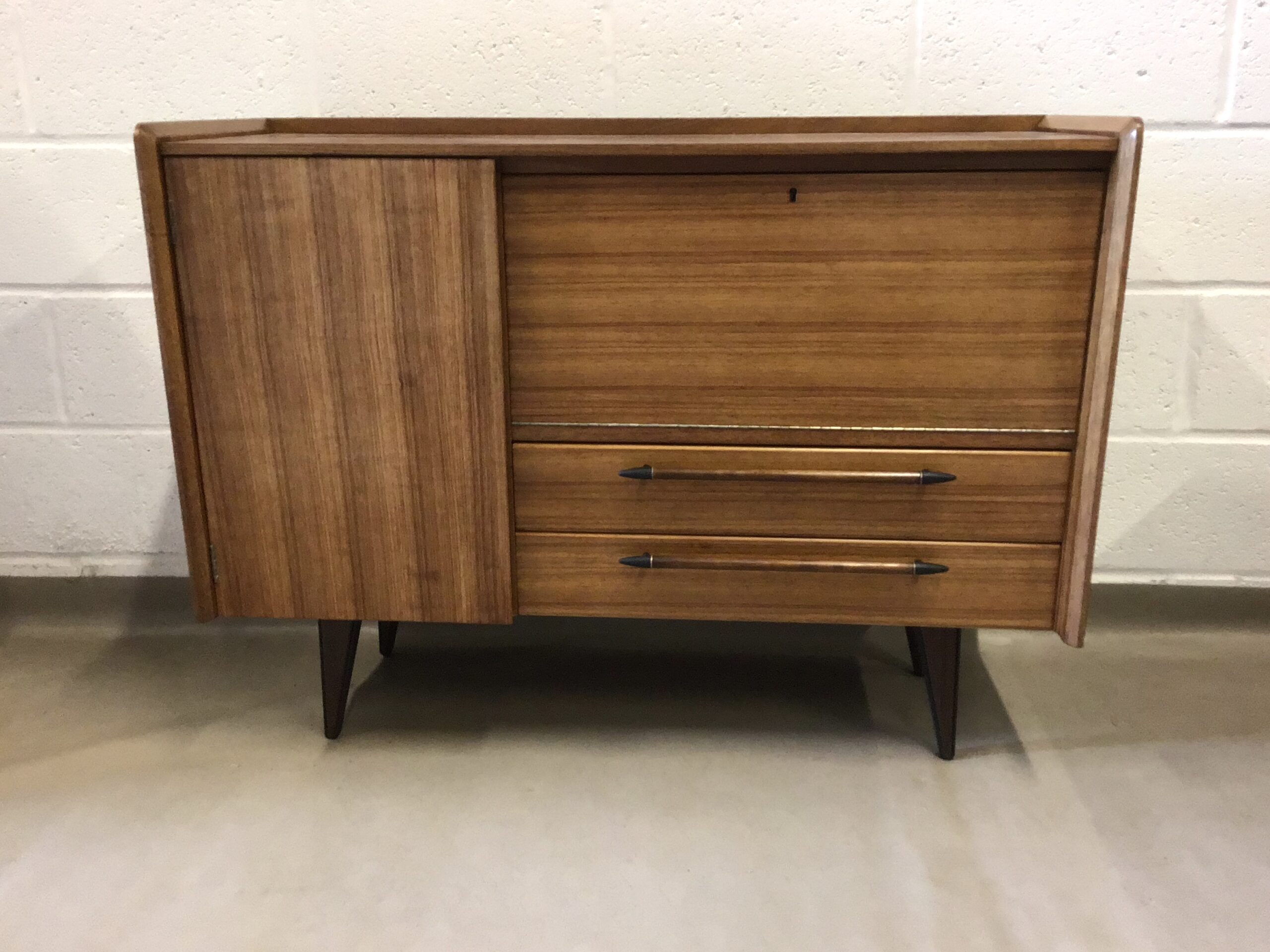 A 1960's Lebus links drink cabinet sideboard. - Image 9