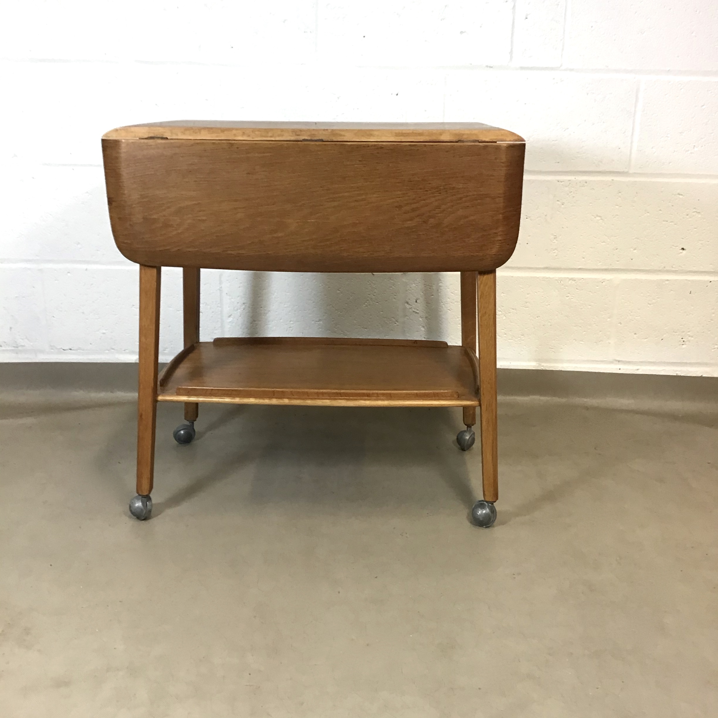 A Vintage oak, Ercol syle trolley/ table. - Image 8
