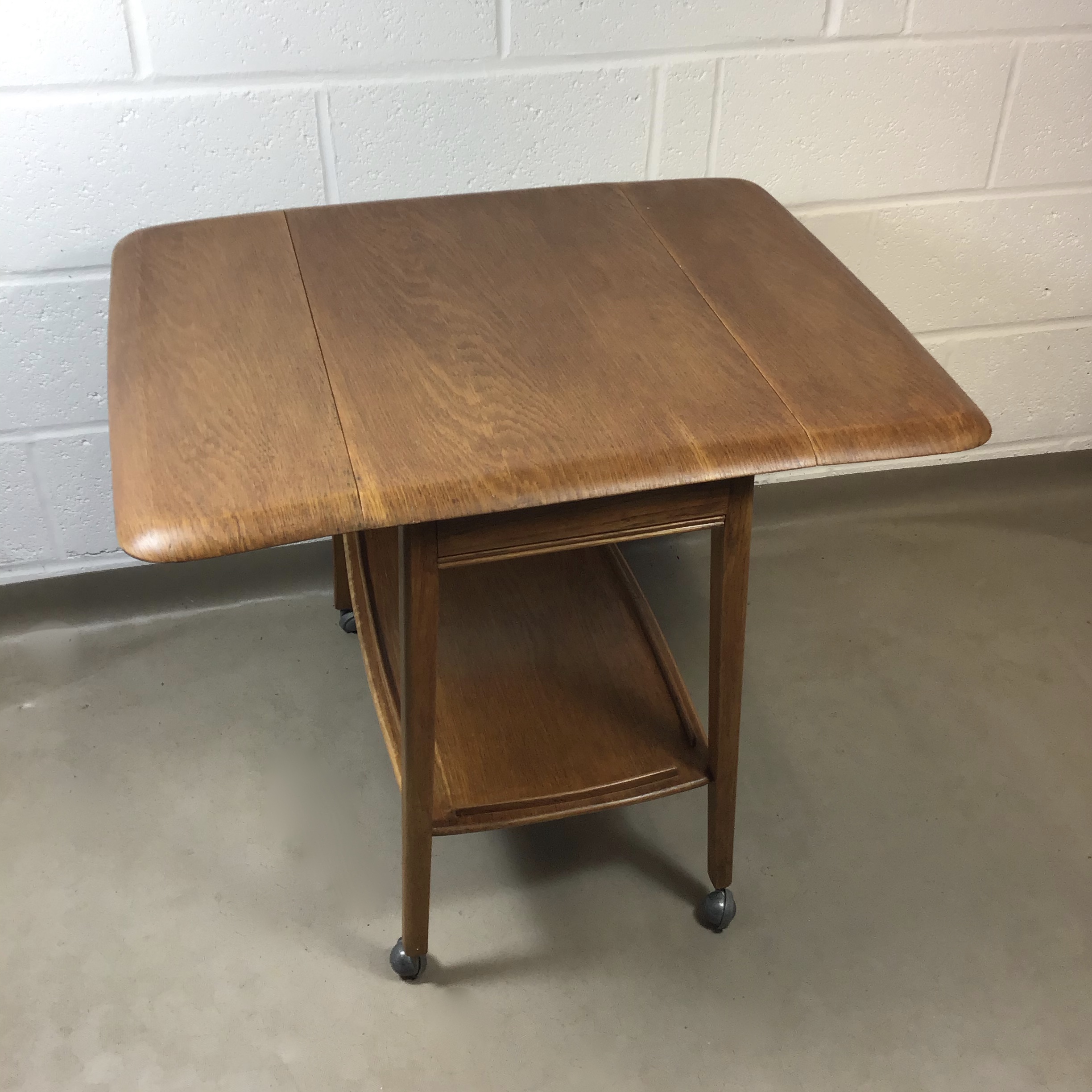 A Vintage oak, Ercol syle trolley/ table. - Image 2