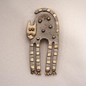 'Scaredy cat ' brooch