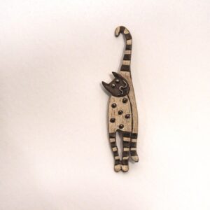 'Slinky happy Cat ' brooch