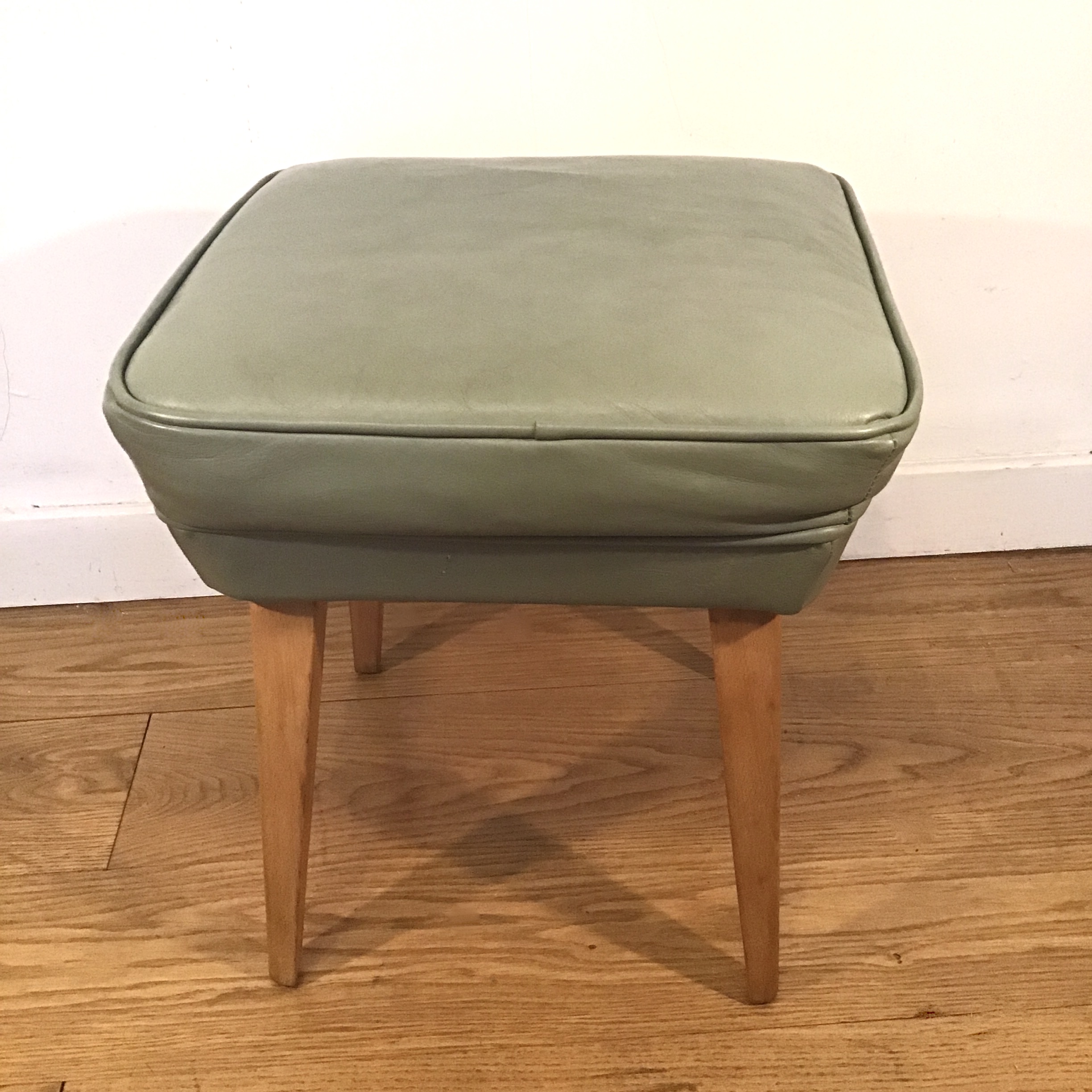 A 1950's pair of vintage green leather stools - Image 2